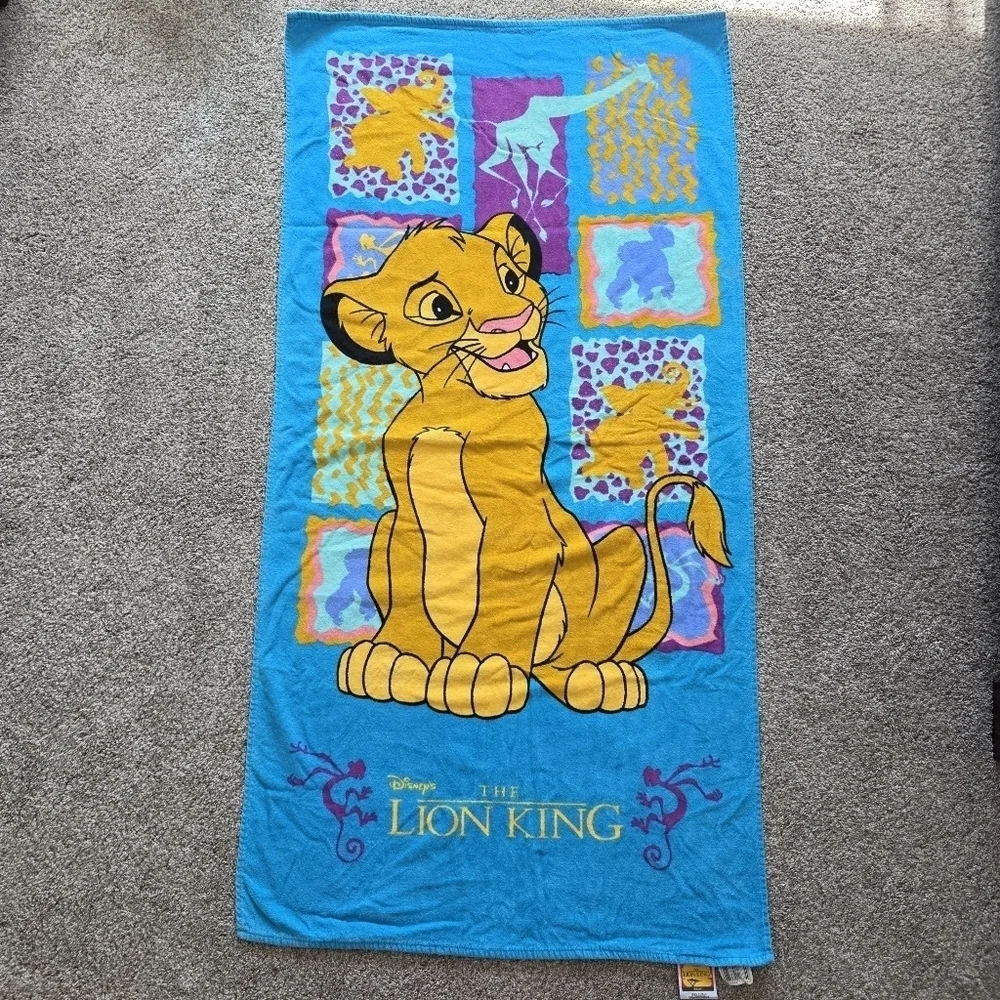 Disney The Lion King Simba Vintage Beach Towel Blue Multicolor 100% Cotton